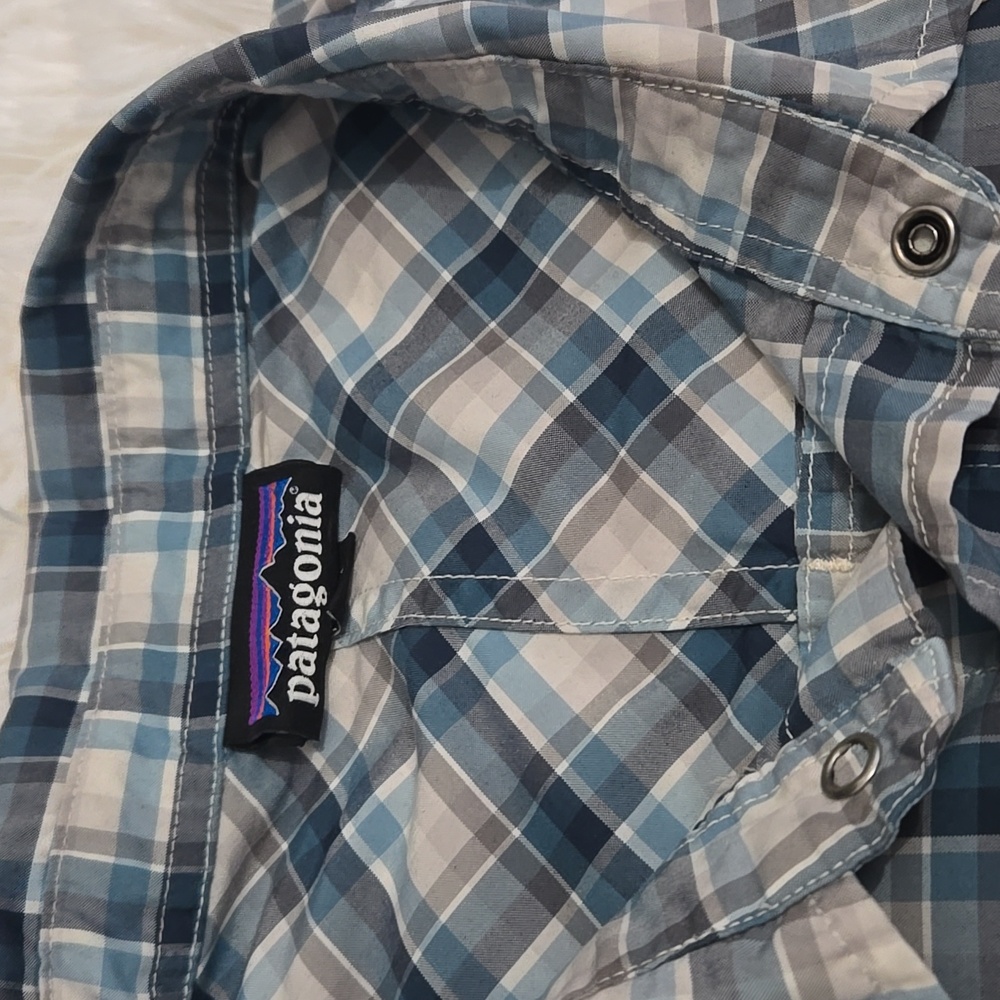 Patagonia Men's Blue and White Bandito Plaid Shirt - Picture 2 of 6